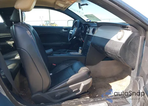 2008 Ford Mustang V6 Deluxe/V6 Premium from USA, damaged, VIN 1ZVHT80N885116630